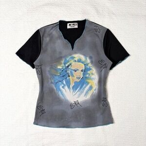 Miki euro portrait graphic top
